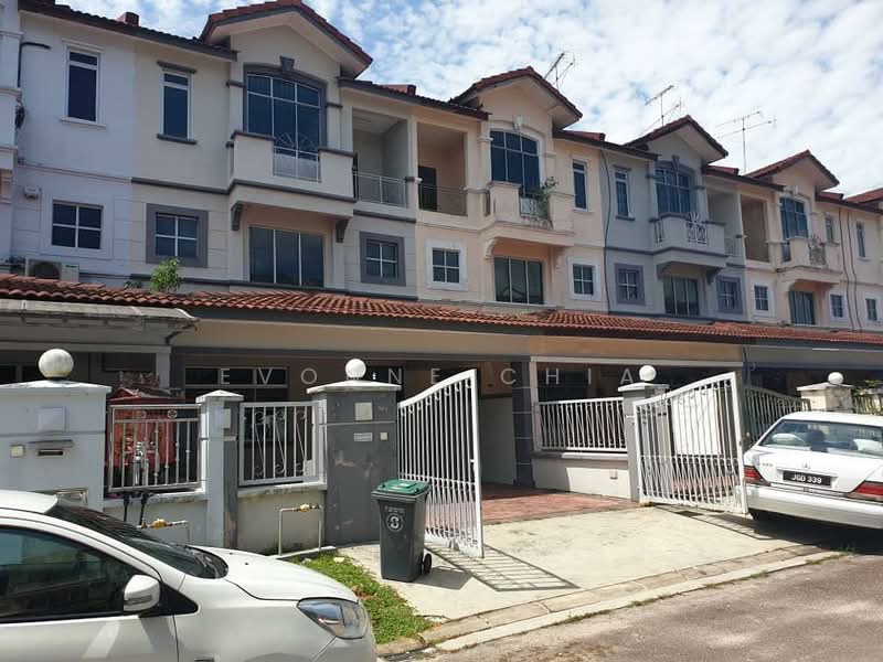 3-storey Terraced House for Sale in Taman Gunung Pulai (Kulai) - Evonne Chia - PropertyGuru.com.my
