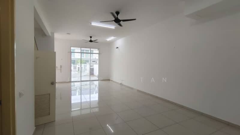 2-storey Terraced House for Rent in Semenyih (Selangor) - Jasper Tan - Living Room - PropertyGuru.com.my