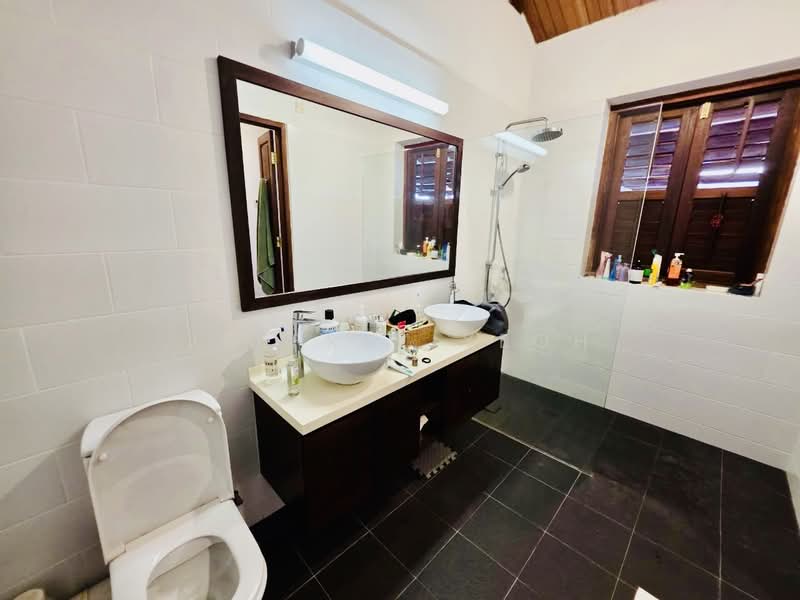 2-storey Terraced House for Sale in Lorong Seck Chuan (George Town) - Jeffrey Yeoh - Bathroom - PropertyGuru.com.my