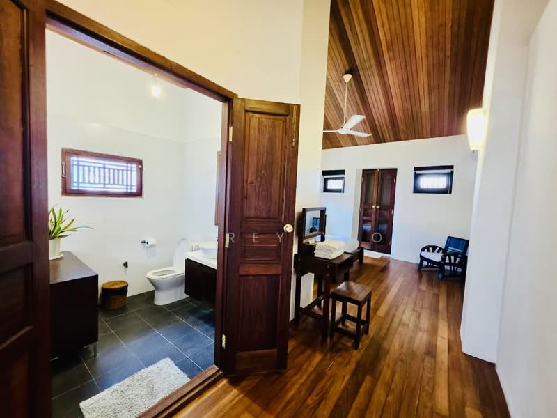 2-storey Terraced House for Sale in Lorong Seck Chuan (George Town) - Jeffrey Yeoh - Bathroom - PropertyGuru.com.my