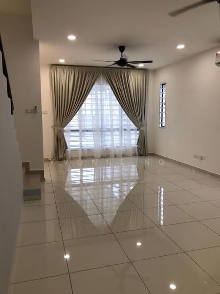 Ruby, Crest@Austin untuk Untuk Disewa - RM 3,000 /bulan, Feb 2026 - Living Room - PropertyGuru.com.my