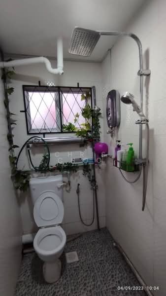 Flat for Sale at Flat Pandan Jaya - Chris Choo - Bathroom - PropertyGuru.com.my