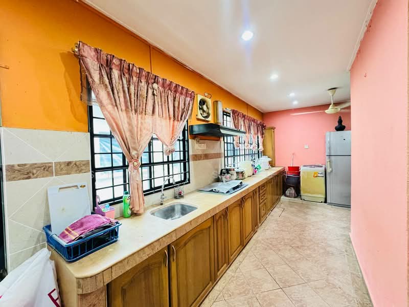 2-storey Terraced House for Sale in Usj 11 (Subang Jaya) - Shiqin Saidin - Kitchen - PropertyGuru.com.my