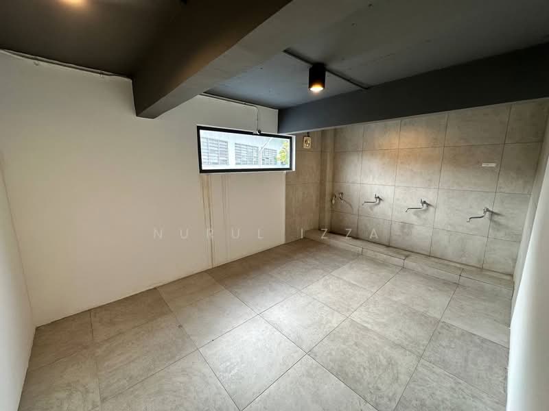 Semi-D Factory for Sale in Taman Sains Selangor (Kota Damansara) - Nurul Izza - Interior - PropertyGuru.com.my