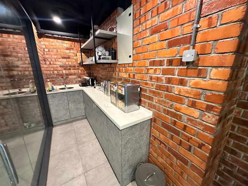 Semi-D Factory for Sale in Taman Sains Selangor (Kota Damansara) - Nurul Izza - Kitchen - PropertyGuru.com.my