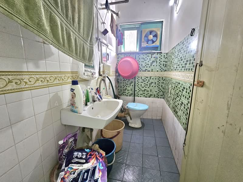 Valencia Apartment untuk Untuk Dijual - RM 180,000, Mac 2026 - Bathroom - PropertyGuru.com.my