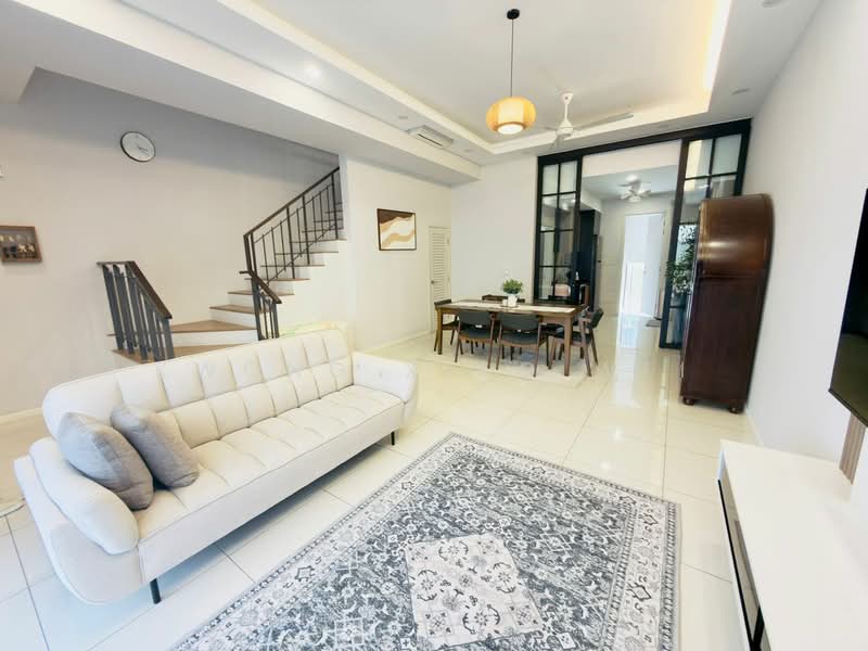 2-storey Terraced House for Sale in Tamansari (Rawang) - Kwong Xiao Wei - Living Room - PropertyGuru.com.my
