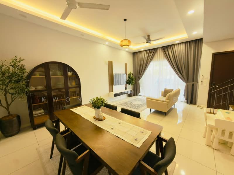2-storey Terraced House for Sale in Tamansari (Rawang) - Kwong Xiao Wei - Living Room - PropertyGuru.com.my