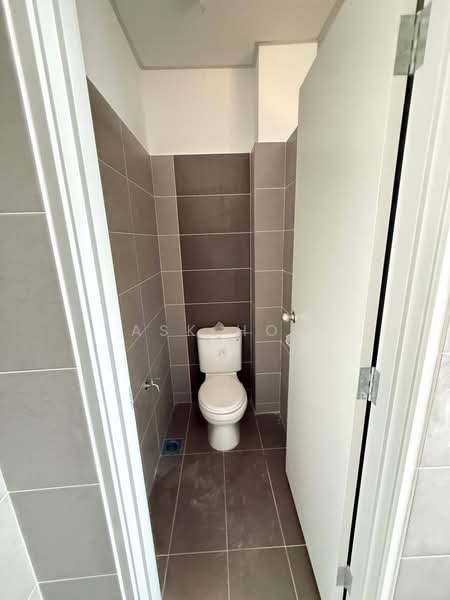 Terrace Factory for Rent in Kulai (Johor) - Ask Hon - Bathroom - PropertyGuru.com.my