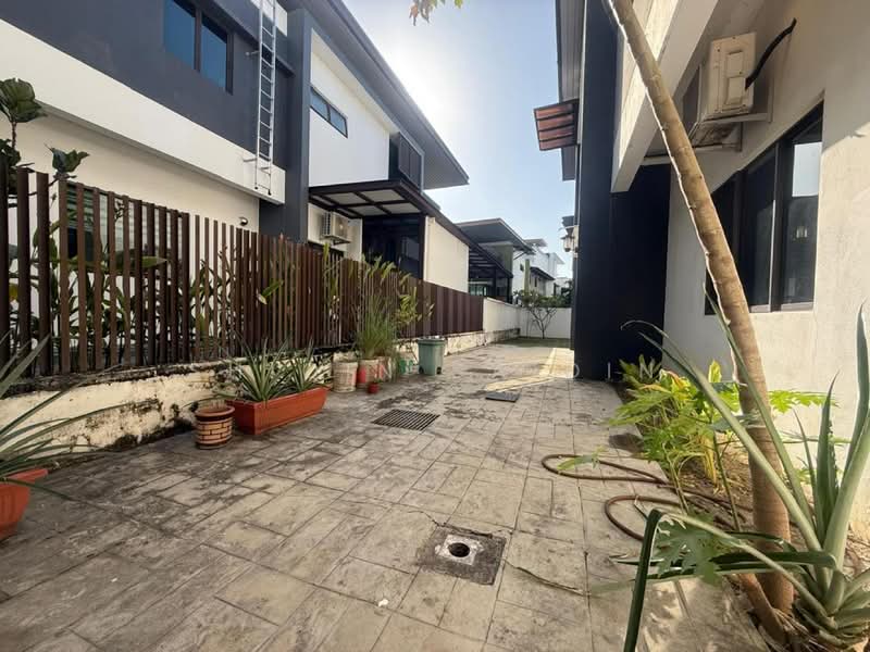 Semi-Detached House for Sale in Denai Alam (Shah Alam) - Shiqin Saidin - Exterior - PropertyGuru.com.my