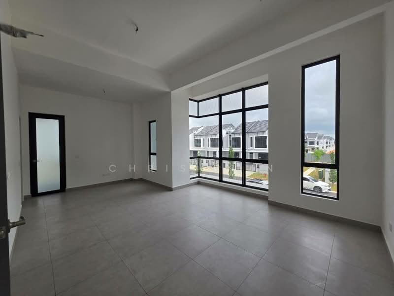 2-storey Terraced House for Sale in Setia Eco Cascadia (Tebrau) - Chris Chin - Living Room - PropertyGuru.com.my