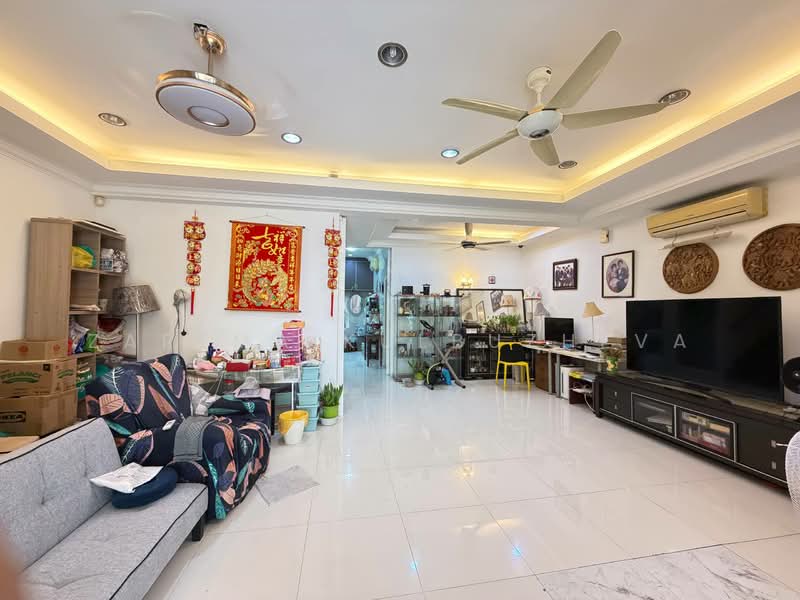 2-storey Terraced House for Sale in Puchong (Selangor) - Zarema Kulbuzheva - Living Room - PropertyGuru.com.my