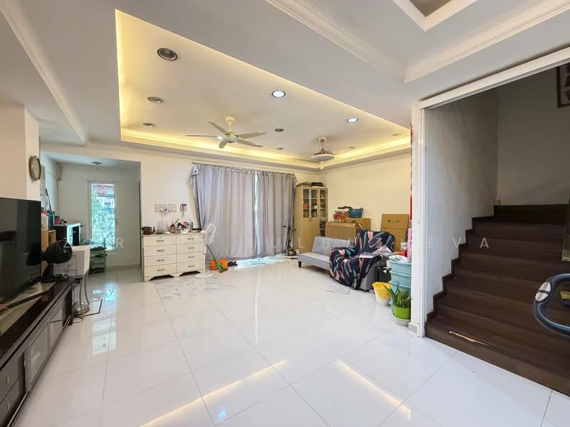 2-storey Terraced House for Sale in Puchong (Selangor) - Zarema Kulbuzheva - Living Room - PropertyGuru.com.my