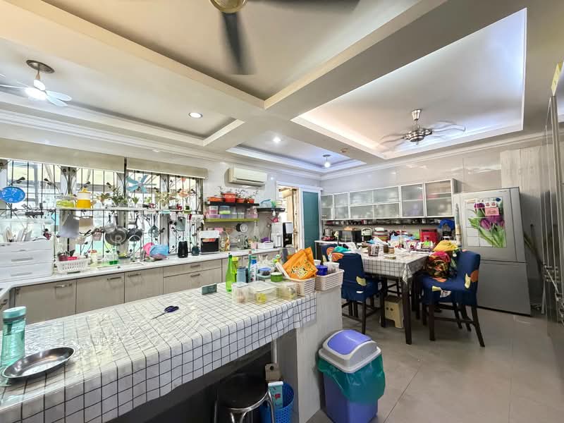 2-storey Terraced House for Sale in Puchong (Selangor) - Zarema Kulbuzheva - Kitchen - PropertyGuru.com.my