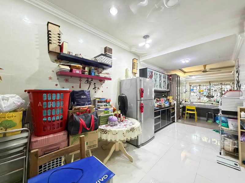 2-storey Terraced House for Sale in Puchong (Selangor) - Zarema Kulbuzheva - Kitchen - PropertyGuru.com.my