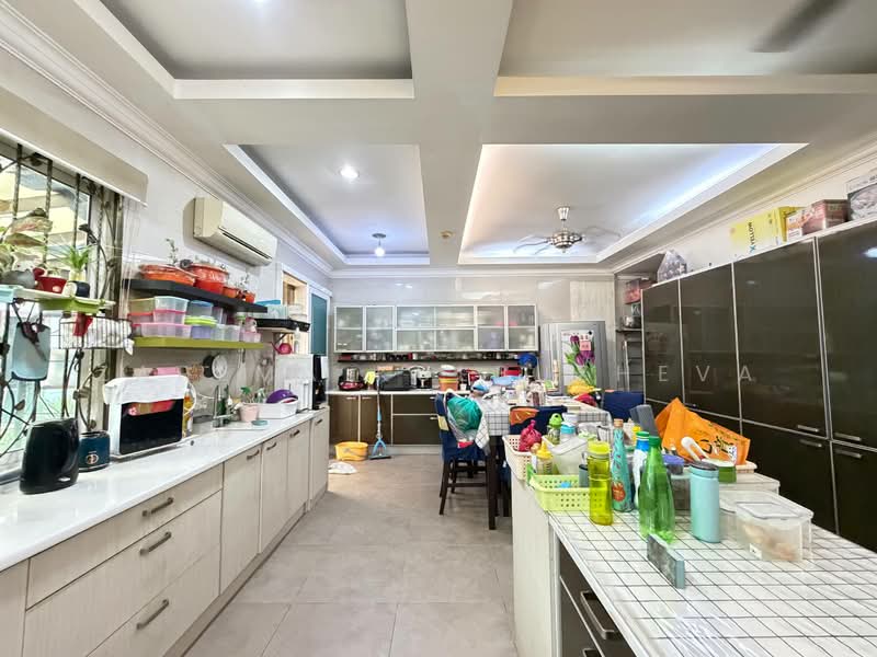 2-storey Terraced House for Sale in Puchong (Selangor) - Zarema Kulbuzheva - Kitchen - PropertyGuru.com.my