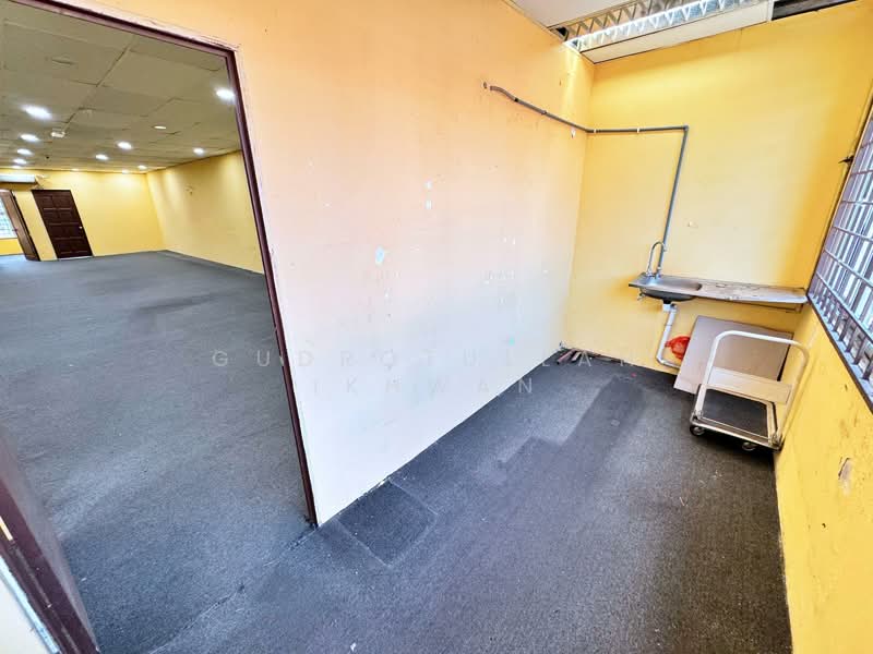 Shop / Office for Rent in Seksyen 8 (Bangi) - Gudrotullah Ikhwan - Interior - PropertyGuru.com.my