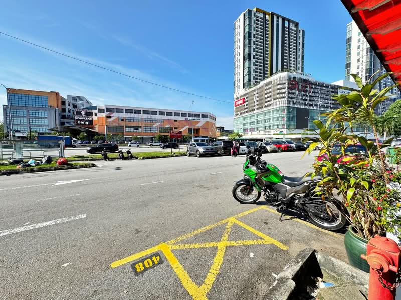 Shop / Office for Rent in Seksyen 8 (Bangi) - Gudrotullah Ikhwan - Exterior - PropertyGuru.com.my