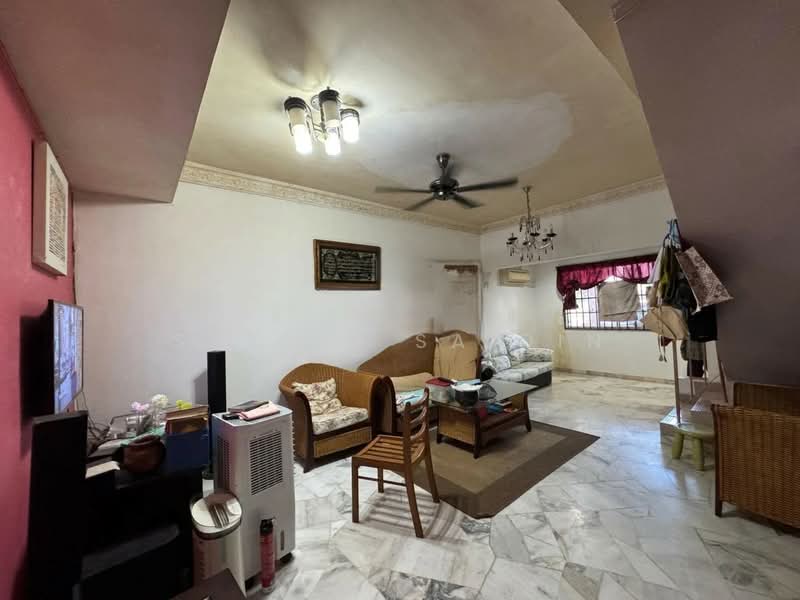 2-storey Terraced House for Sale in Batu Caves (Selangor) - Shiqin Saidin - Living Room - PropertyGuru.com.my