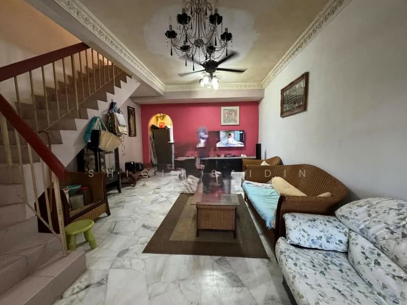 2-storey Terraced House for Sale in Batu Caves (Selangor) - Shiqin Saidin - Living Room - PropertyGuru.com.my