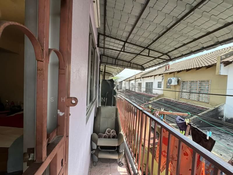 2-storey Terraced House for Sale in Batu Caves (Selangor) - Shiqin Saidin - Balcony - PropertyGuru.com.my
