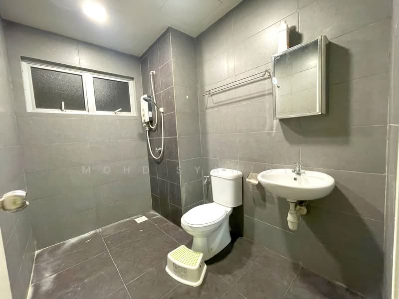 Service Residence for Sale at Maxim Citylights - Mohd Syahidie - Bathroom - PropertyGuru.com.my
