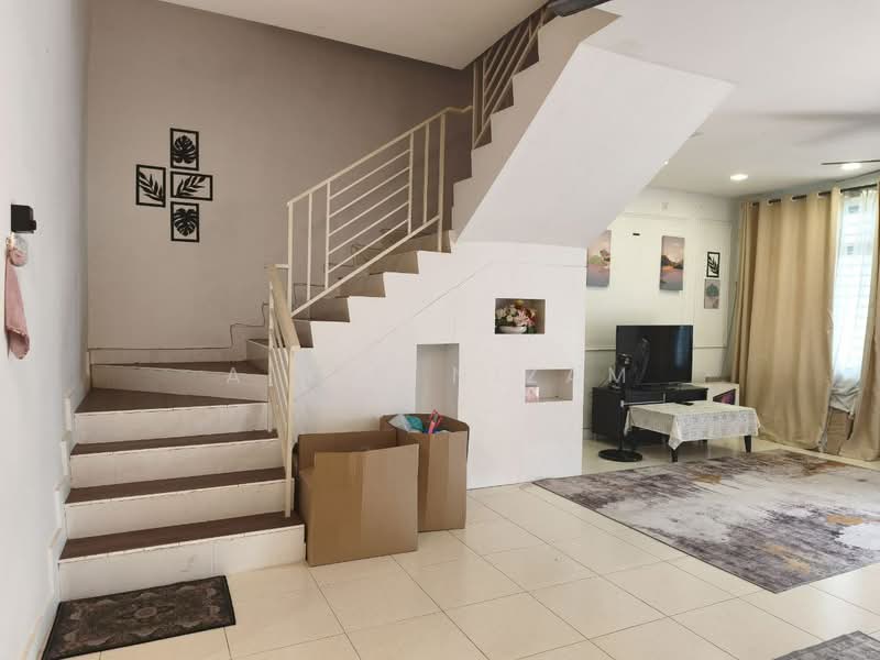 2.5-storey Terraced House for Sale in Taman Scientex Senai (Senai) - AIRUL NIZAM - Living Room - PropertyGuru.com.my