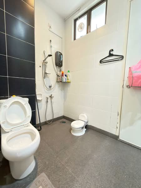 Cluster House for Sale in Setia Tropika (Johor Bahru) - John Sia - Bathroom - PropertyGuru.com.my