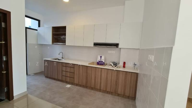 2-storey Terraced House for Sale in Setia Safiro (Cyberjaya) - Aizat Saifulrullah - Kitchen - PropertyGuru.com.my