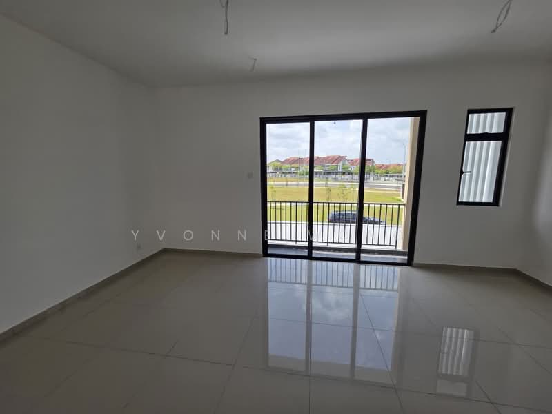 2-storey Terraced House for Sale in Johor Bahru (Johor) - Yvonne Wong - Living Room - PropertyGuru.com.my