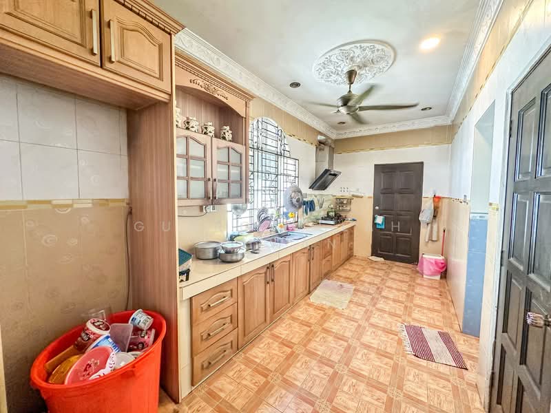 Semi-Detached House for Sale in Tasik Ampang (Ampang) - Gudrotullah Ikhwan - Kitchen - PropertyGuru.com.my