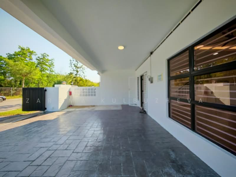2-storey Terraced House for Sale in Rawang (Selangor) - Zarema Kulbuzheva - Exterior - PropertyGuru.com.my