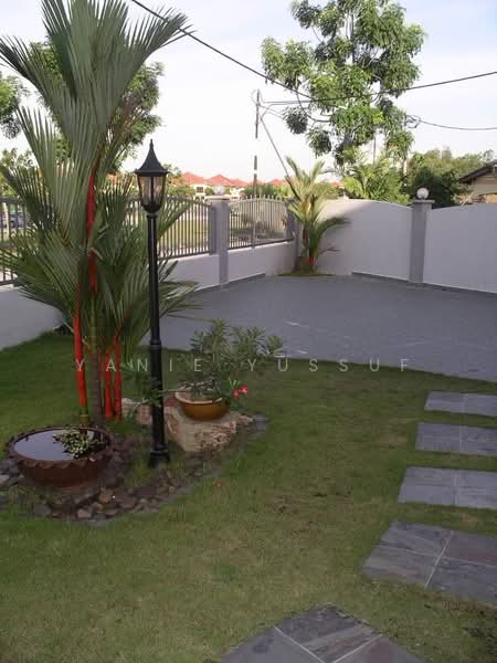 2-storey Terraced House for Sale in Bandar Kinrara (Selangor) - Yanie Yussuf - Exterior - PropertyGuru.com.my