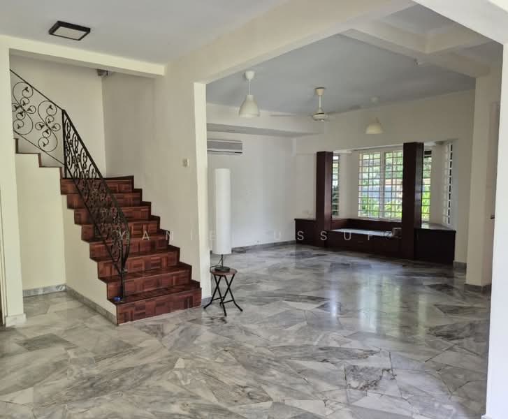 2-storey Terraced House for Sale in Bandar Kinrara (Selangor) - Yanie Yussuf - Living Room - PropertyGuru.com.my