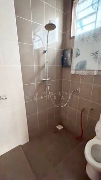 Semi-Detached House for Sale in Pontian (Johor) - Saedah Napisah - Bathroom - PropertyGuru.com.my