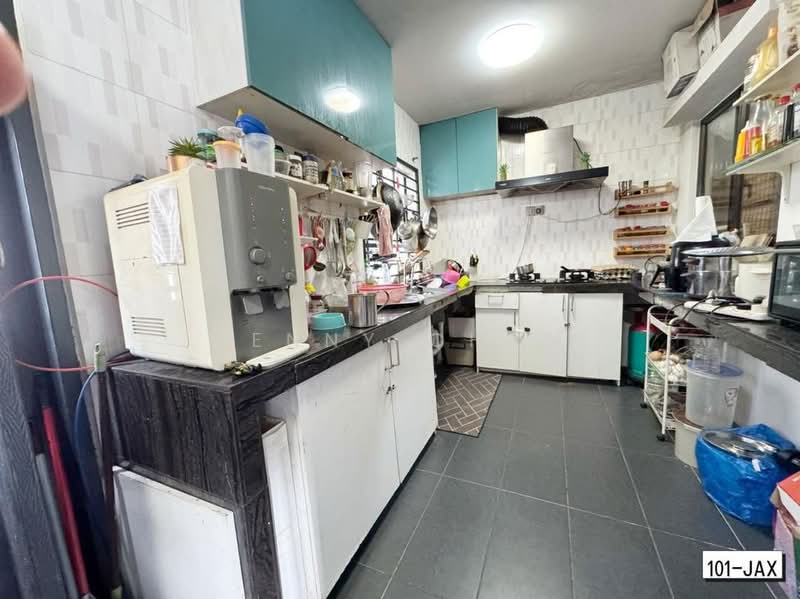 Terraced House for Sale in Setia Alam (Selangor) - Kenny Chan - Kitchen - PropertyGuru.com.my