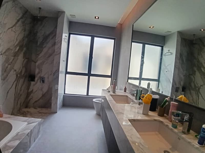 Bungalow for Sale in Leisure Farm (Gelang Patah) - Benson NEC - Bathroom - PropertyGuru.com.my