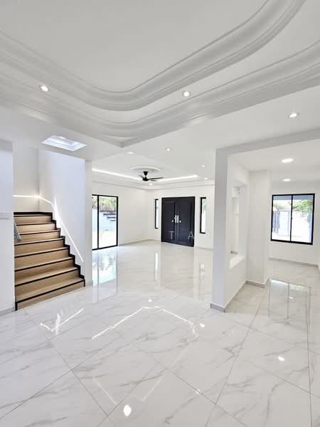 2-storey Terraced House for Sale in Taman Daya (Johor Bahru) - Yik Tat - Living Room - PropertyGuru.com.my