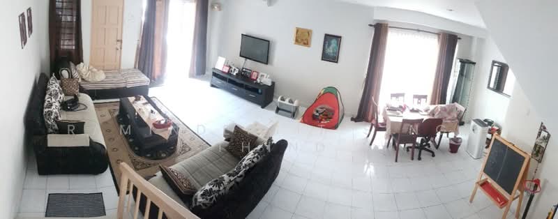 2-storey Terraced House for Sale in Kota Kemuning (Shah Alam) - Raminderjit Singh Thind - Living Room - PropertyGuru.com.my