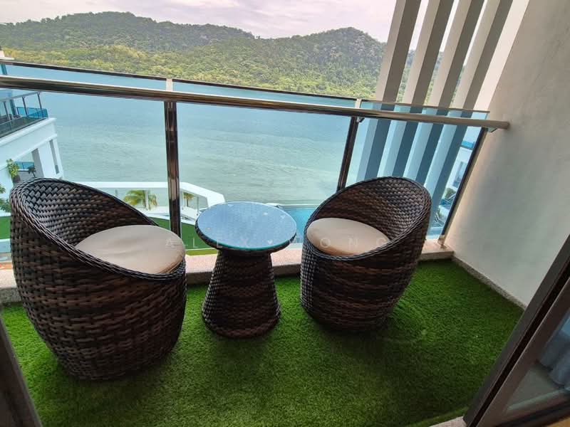 Queens Residences Q1 @ Queens Waterfront untuk Untuk Dijual - RM 1,590,000, Apr 2026 - Balcony - PropertyGuru.com.my