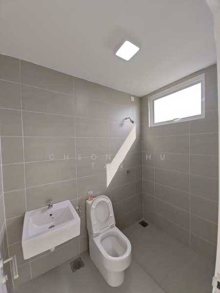 2-storey Terraced House for Rent in Seremban (Negeri Sembilan) - Cheong Hu Tan - Bathroom - PropertyGuru.com.my