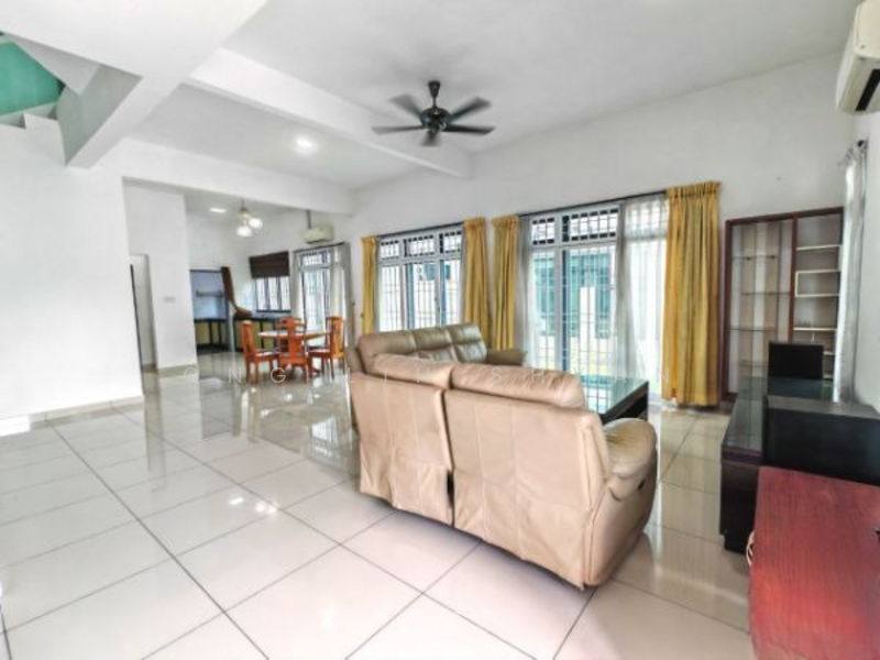 Cluster House for Sale in Taman Mutiara Mas (Skudai) - Ong Lih Shyan - Living Room - PropertyGuru.com.my