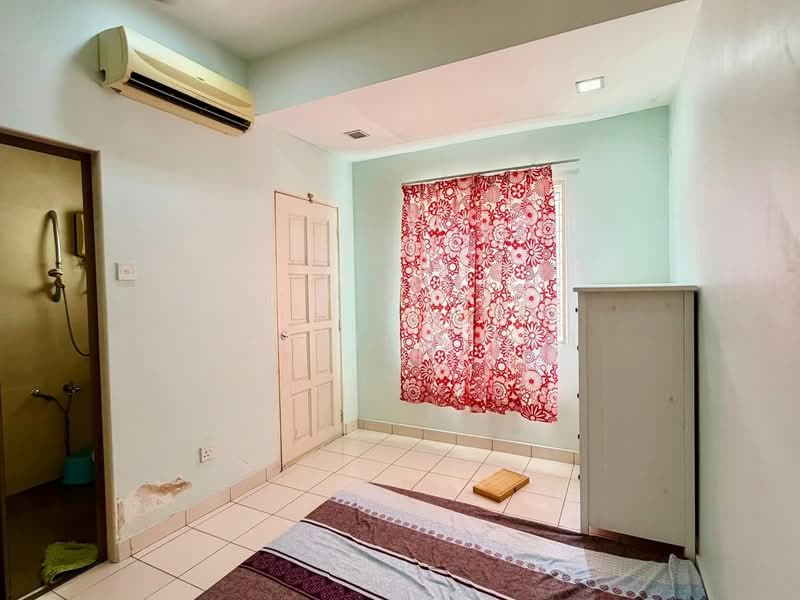 2-storey Terraced House for Sale in Batu 9 (Cheras) - Candice Tan - Bedroom - PropertyGuru.com.my