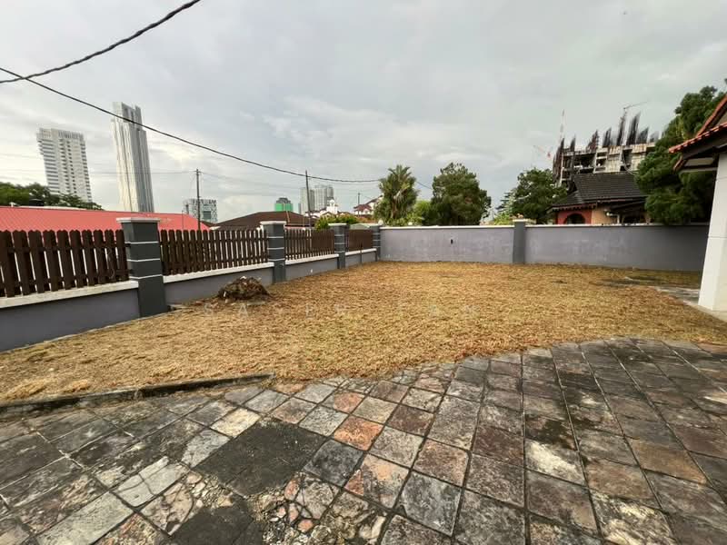 Bungalow for Sale in Taman Abad (Johor Bahru) - SASER TAN. - Exterior - PropertyGuru.com.my