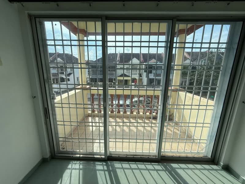 2-storey Terraced House for Sale in Bandar Putra (Kulai) - Claire Lai - Balcony - PropertyGuru.com.my