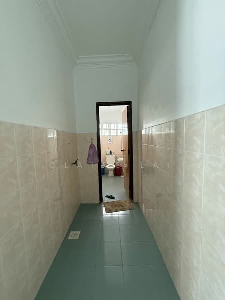 2-storey Terraced House for Sale in Bandar Putra (Kulai) - Claire Lai - Corridor - PropertyGuru.com.my