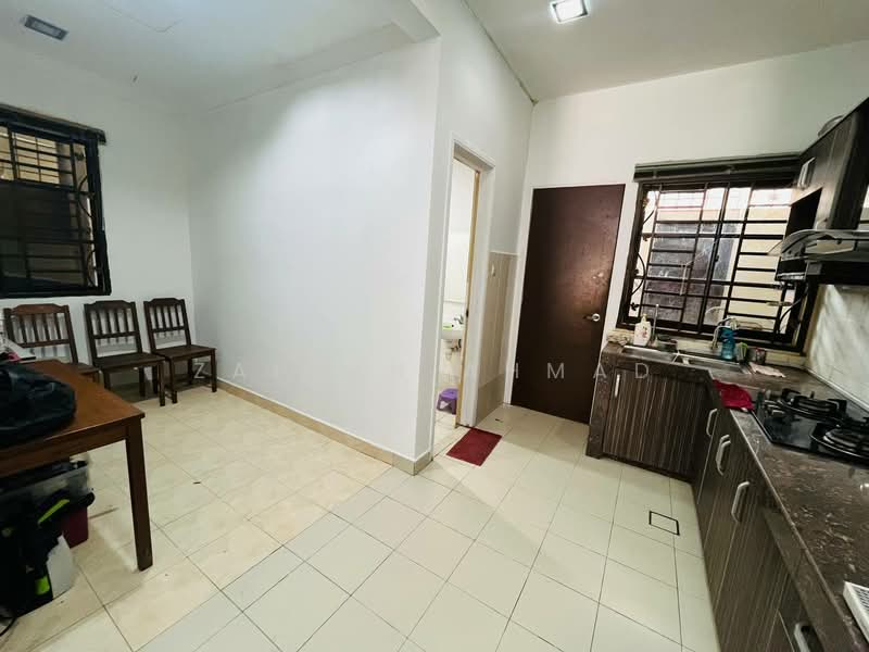 2-storey Terraced House for Sale in Putra Heights (Subang Jaya) - Zaidah Ahmad - Kitchen - PropertyGuru.com.my
