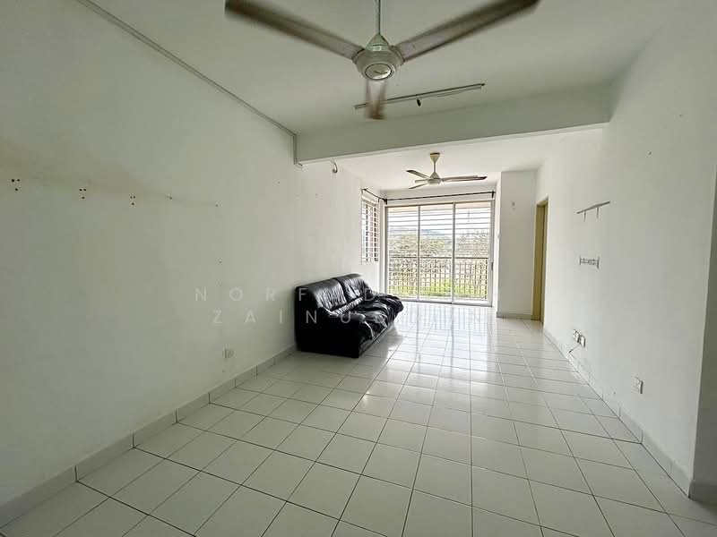 Alam Budiman (Sri Budiman) untuk Untuk Dijual - RM 285,000, Mac 2026 - Living Room - PropertyGuru.com.my