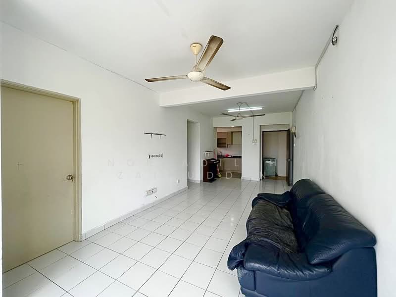 Alam Budiman (Sri Budiman) untuk Untuk Dijual - RM 285,000, Mac 2026 - Living Room - PropertyGuru.com.my