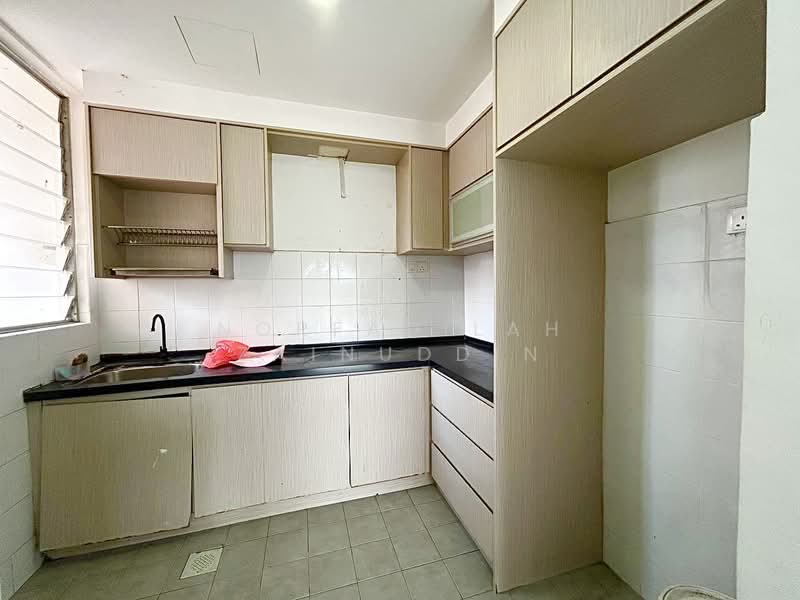 Alam Budiman (Sri Budiman) untuk Untuk Dijual - RM 285,000, Mac 2026 - Kitchen - PropertyGuru.com.my